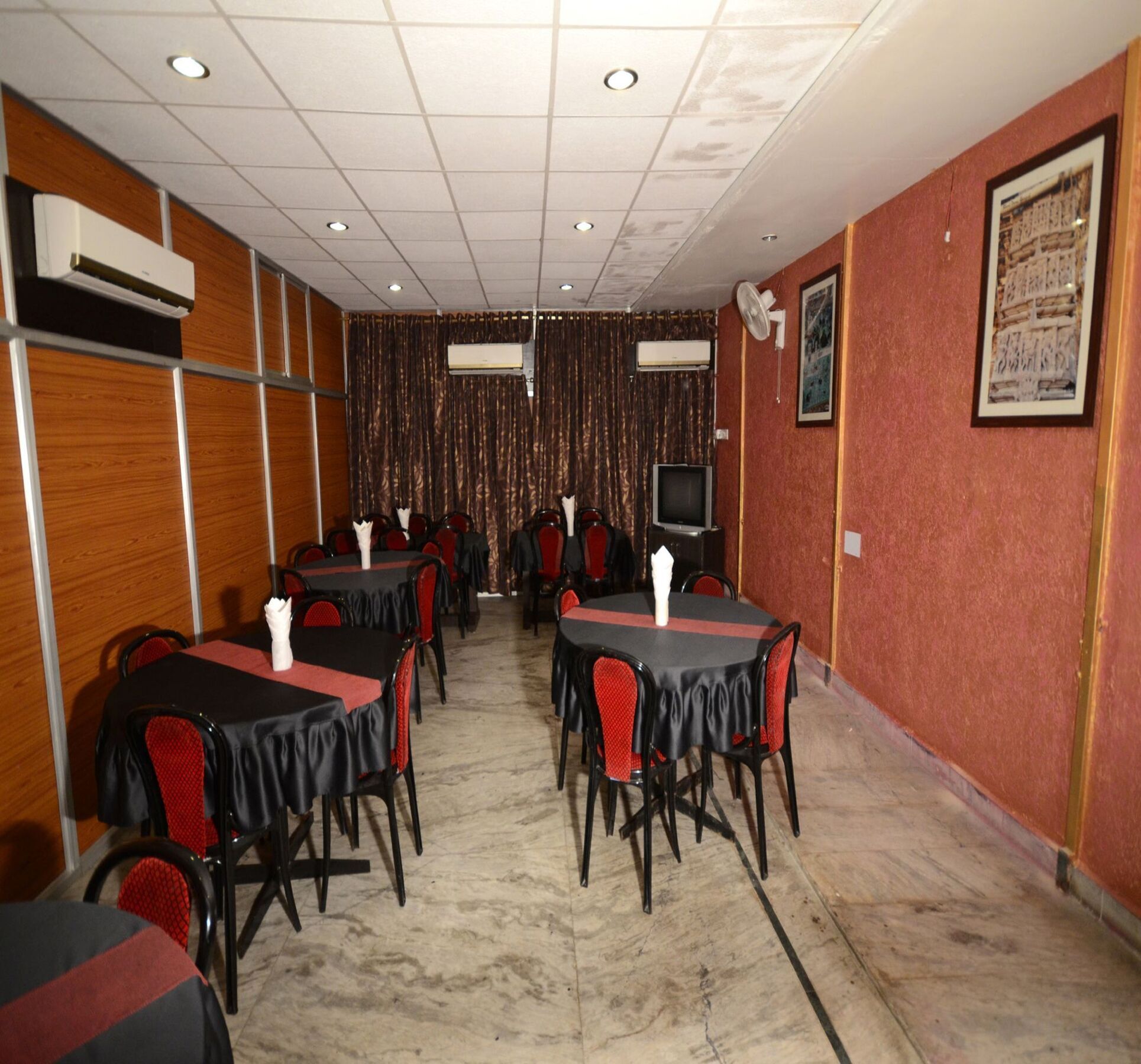 Oyo 2075 Hotel Kota Royal Eksteriør billede