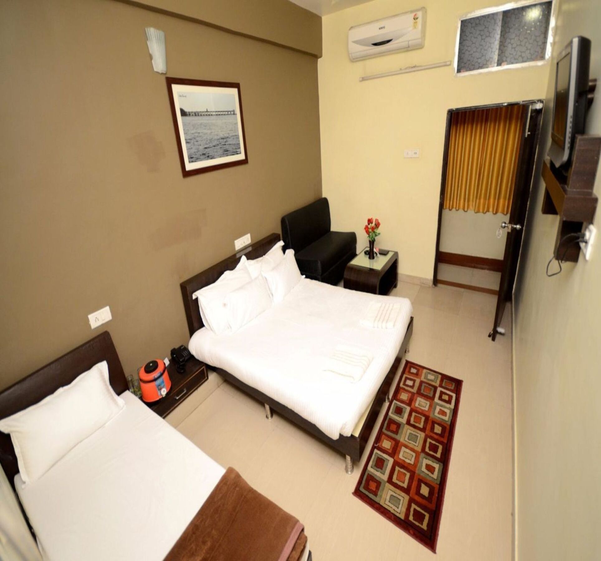 Oyo 2075 Hotel Kota Royal Eksteriør billede