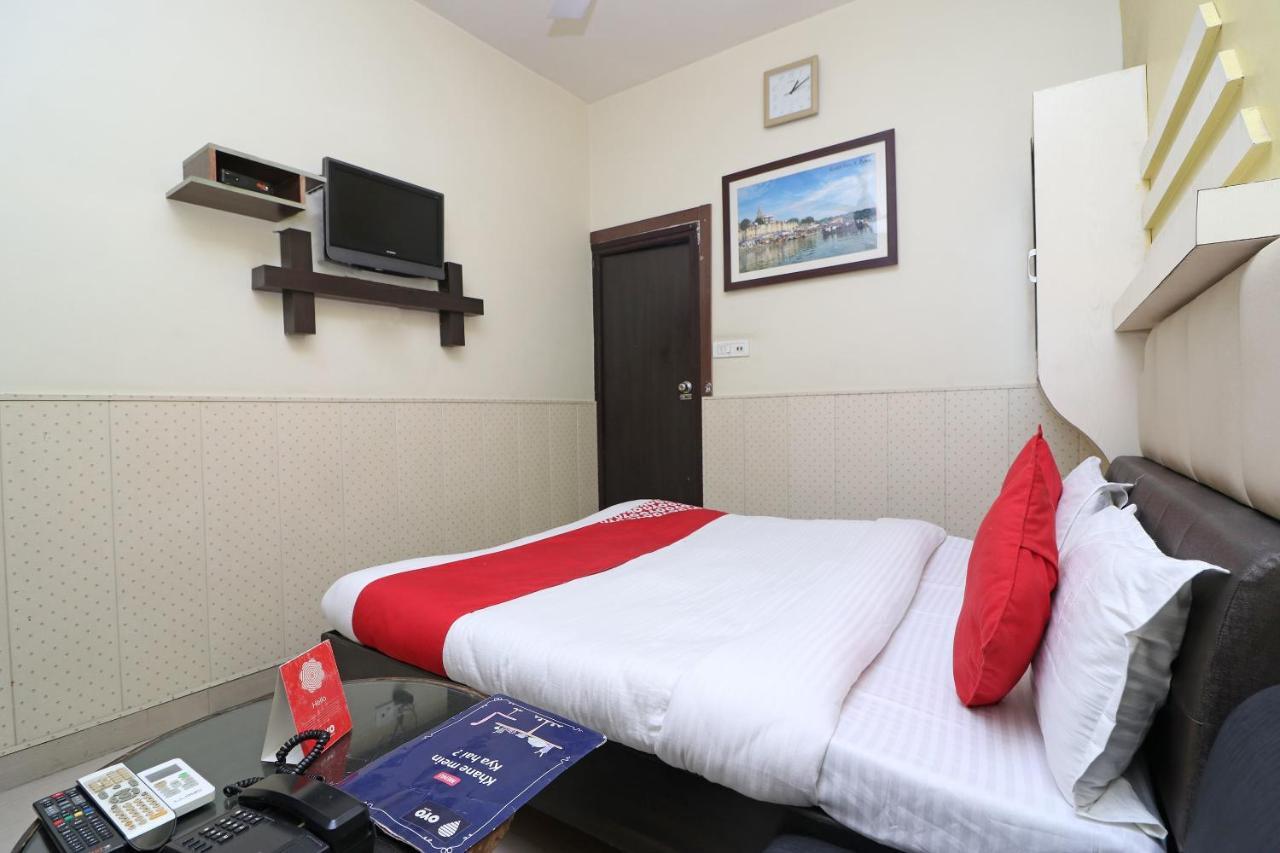 Oyo 2075 Hotel Kota Royal Eksteriør billede