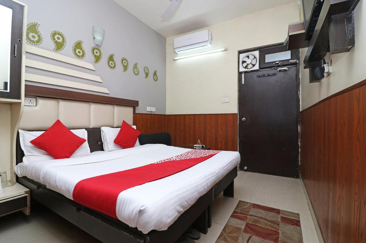 Oyo 2075 Hotel Kota Royal Eksteriør billede